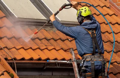 Démoussage et hydrofuge de toiture au Fossat